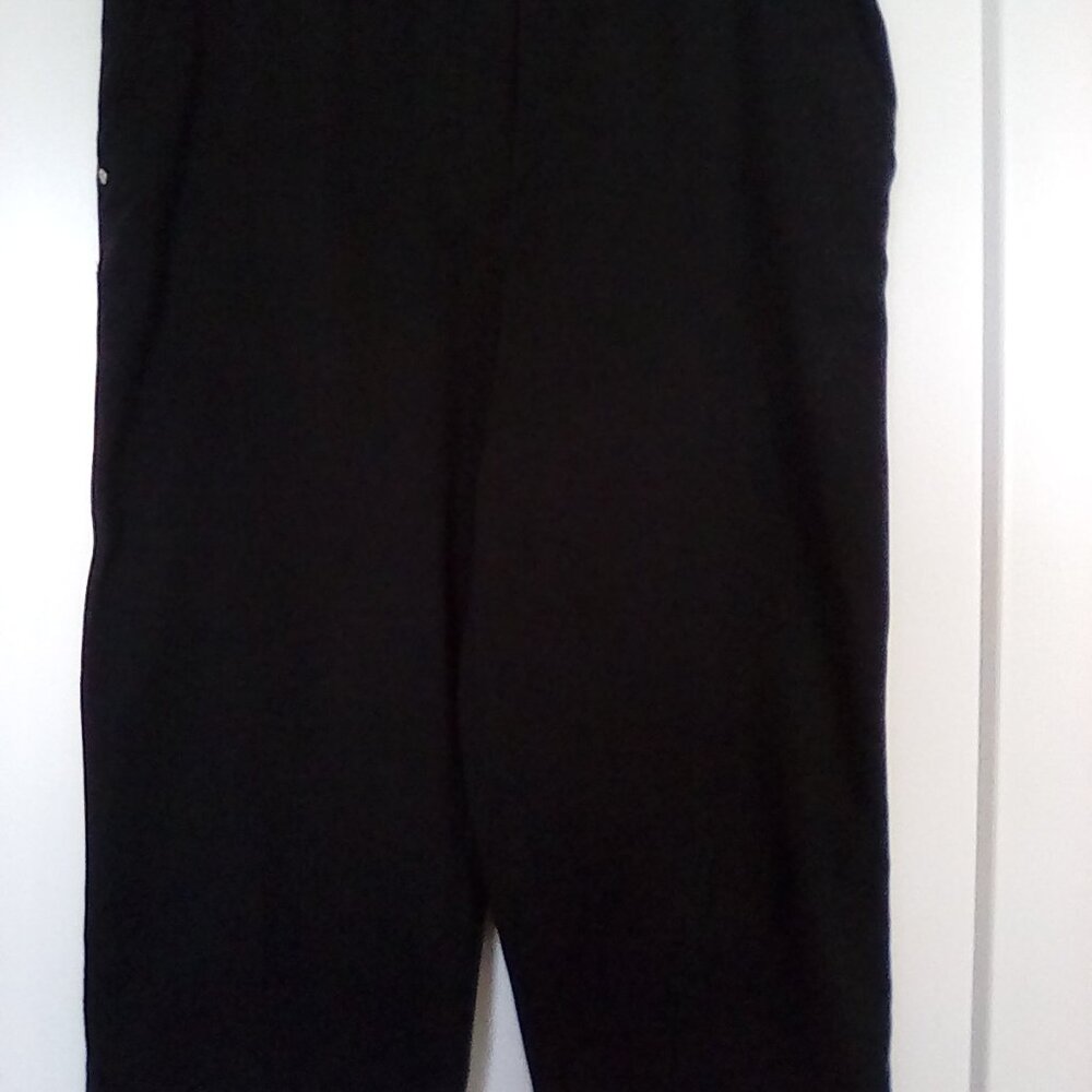 Breckenridge petite black cropped slacks